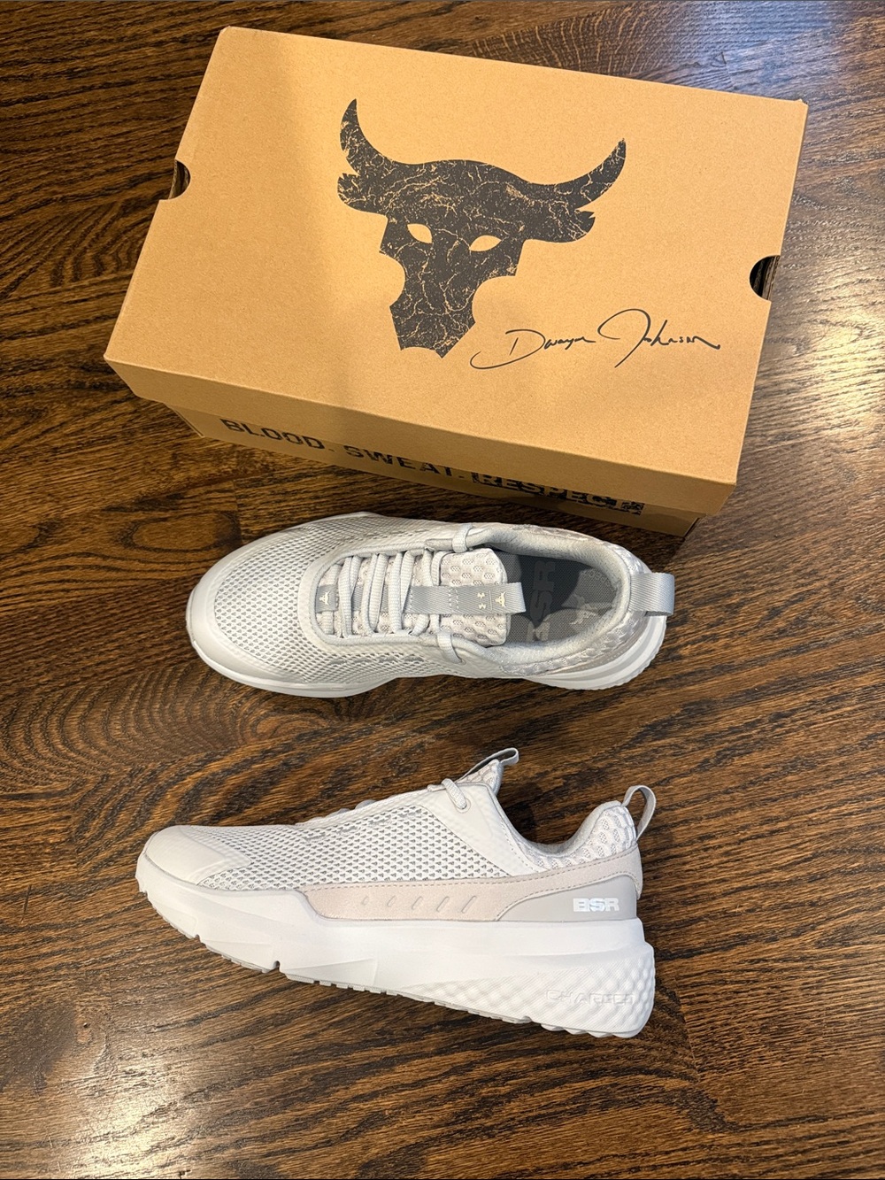 Under Armour Men's Sneakers in Light Gray and White